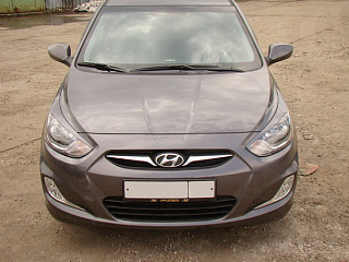 Крашеный комплект. Реснички на фары фигурные var №2 Hyundai Solaris (2010-2013) Цвет Серый SAE + УСТАНОВОЧНЫЙ КОМПЛЕКТ