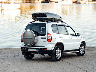 Автобокс Broomer Venture L (430л) с системой Fast Mount (Чёрный глянец)