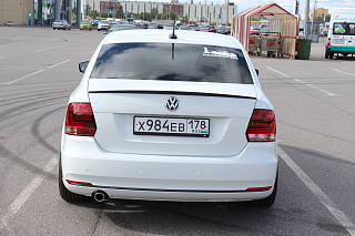 BLACKOUT EDITION. Лип спойлер "RedLine" крашенный Черный глянец VW Polo Sedan (2010 - 2020) + УСТАНОВОЧНЫЙ КОМПЛЕКТ