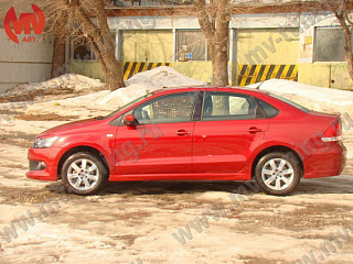 Пороги Volkswagen Polo Sedan (2010 - 2020) + УСТАНОВОЧНЫЙ КОМПЛЕКТ
