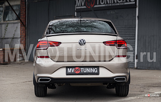 BLACKOUT EDITION. Лип спойлер крашенный Черный глянец для VW Polo Liftback 2020 - 2023 + УСТАНОВОЧНЫЙ КОМПЛЕКТ