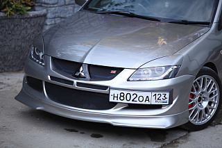 Передний бампер Mitsubishi Lancer 9 IX в стиль EVO (2003-2009)
