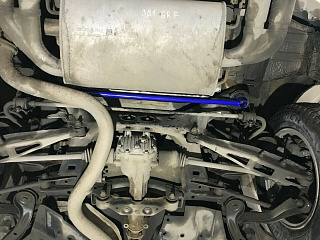 Kein Задняя нижняя распорка подрамника для Subaru Impreza, Forester