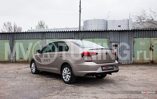 SILVER. Имитация насадок глушителя(выхлопа) крашенные для VW Polo Liftback 2020 - 2023