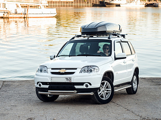 Автобокс Broomer Venture L (430л) с системой Fast Mount (Чёрный глянец)