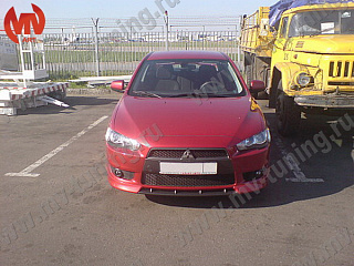 Зубатка - вставка между передними клыками Mitsubishi Lancer X (2007-2010)