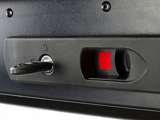Автобокс Broomer Venture L (430л) с системой Fast Mount (Чёрный глянец)