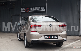 SILVER. Имитация насадок глушителя(выхлопа) крашенные для VW Polo Liftback 2020 - 2023
