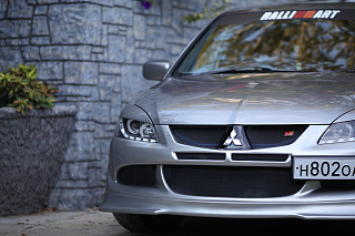 Передний бампер Mitsubishi Lancer 9 IX в стиль EVO (2003-2009)