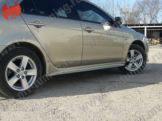 Пороги (2.0 Intense) Mitsubishi Lancer X (2007-2016) + УСТАНОВОЧНЫЙ КОМПЛЕКТ