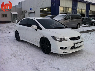 Решетка радиатора (БЕЗ СЕТКИ) "Mugen Style" Honda Civic 4D (2009-2012) + УСТАНОВОЧНЫЙ КОМПЛЕКТ