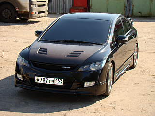 Решетка радиатора(СЕТКА В КОМПЛЕКТЕ) "Mugen Style" Honda Civic 4D (2006-2009) + УСТАНОВОЧНЫЙ КОМПЛЕКТ