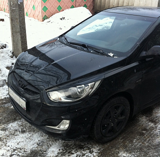 Крашеный комплект. Реснички на фары var №1 Hyundai Solaris (2010-2013) Цвет Красный TDY + УСТАНОВОЧНЫЙ КОМПЛЕКТ