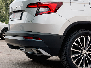 Space Gray. Имитация насадок глушителя(выхлопа) крашенные для Skoda Karoq 2017 - 2021