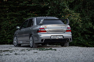 Декоративная заглушка крышки багажника в стиле EVO Mitsubishi Lancer 9 IX (2003-2009)